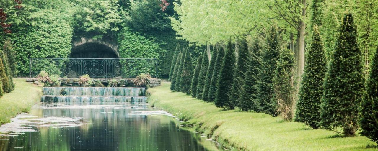 Au Fond Du Jardin Hotell Profondeville Eksteriør bilde