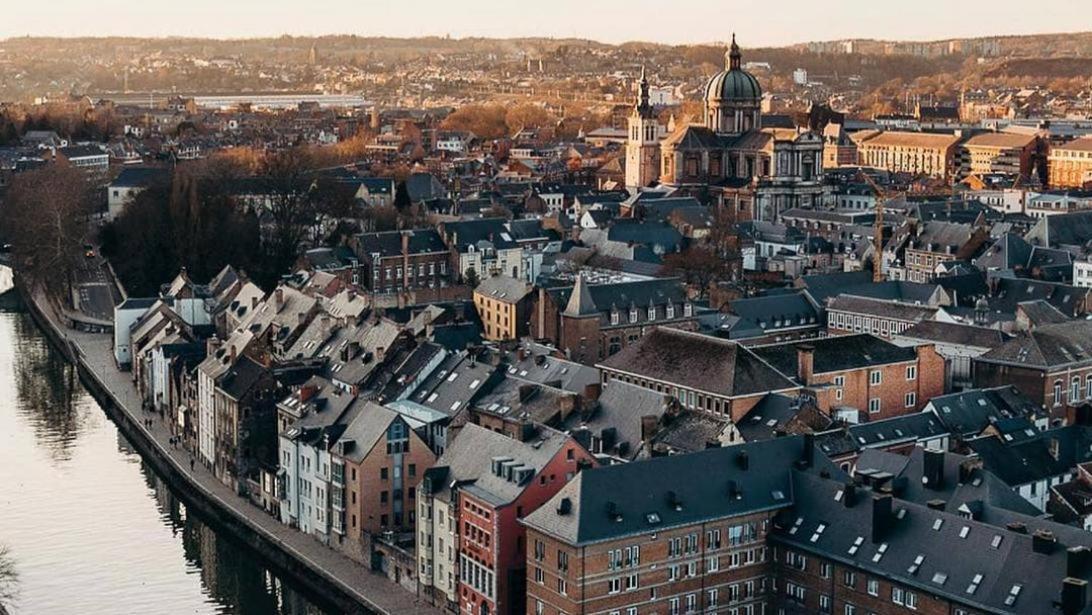 Au Fond Du Jardin Hotell Profondeville Eksteriør bilde